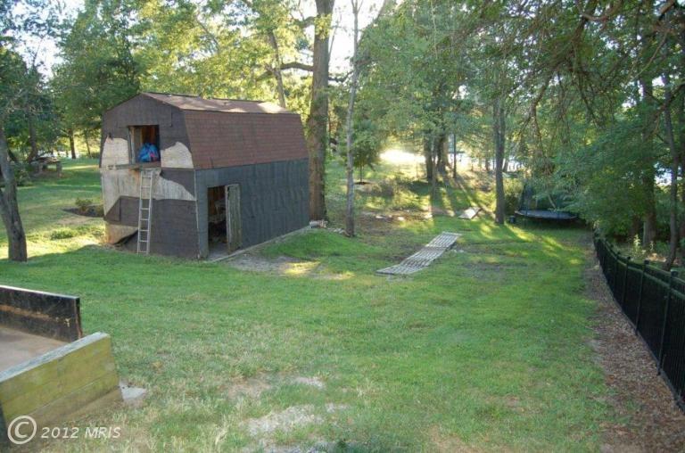 7744 Shore Rd, Pasadena, MD 21122