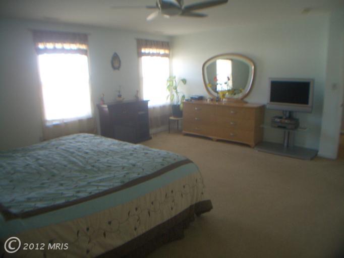 102 Bentley Hill Dr, Reisterstown, MD 21136